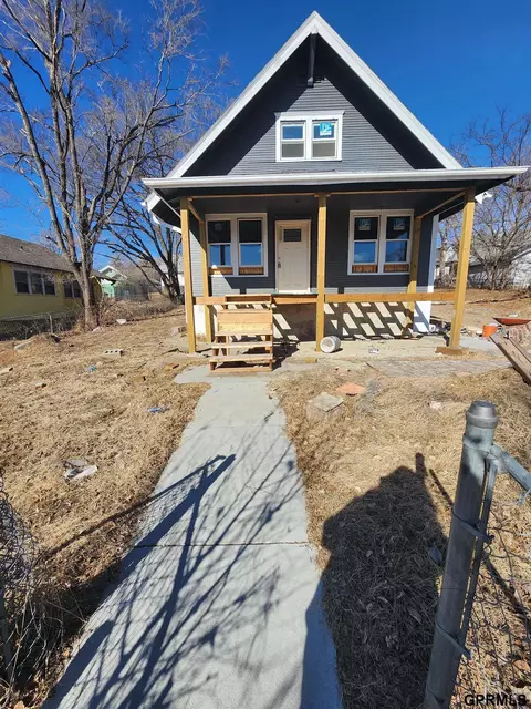 2914 Nicholas St, Omaha, NE 68131
