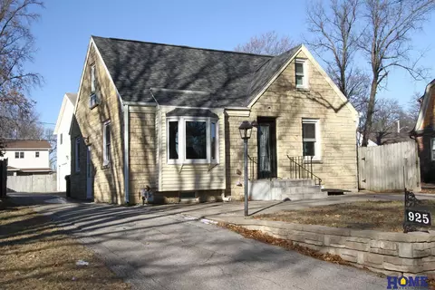 925 Clark St, Lincoln, NE 68510