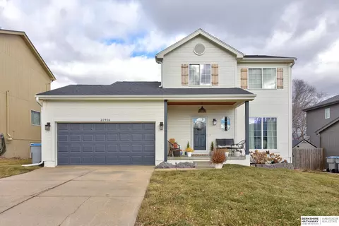 20906 Ash St, Gretna, NE 68028