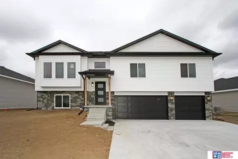 1000 W Panorama Rd, Lincoln, NE 68523