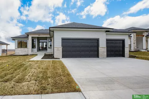 5412 N 196th Ave, Elkhorn, NE 68022