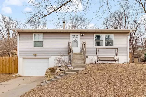 1209 Bryan Ave, Bellevue, NE 68005
