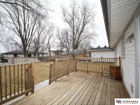 Exterior - 1616 Northridge Rd, Beatrice, NE 68310 photo 4 of 9