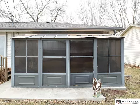 Exterior - 1616 Northridge Rd, Beatrice, NE 68310 photo 6 of 9