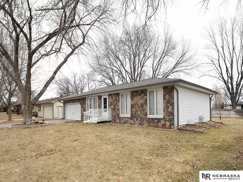 Exterior - 1616 Northridge Rd, Beatrice, NE 68310 photo 1 of 9