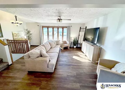 Living - 1322 S 5th St, Beatrice, NE 68310 photo 2 of 3