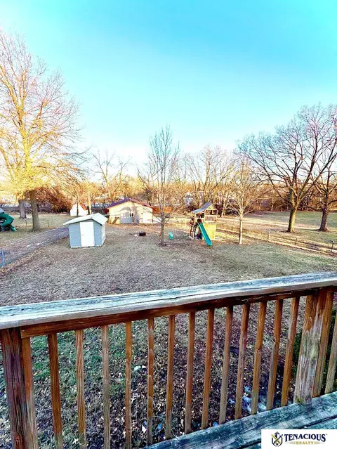 Exterior - 1322 S 5th St, Beatrice, NE 68310 photo 4 of 6