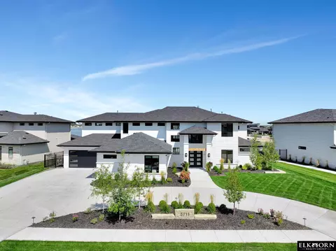 5711 N 294th Cir, Valley, NE 68064