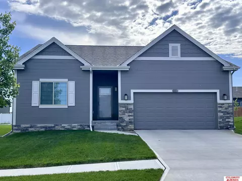 17769 Portal St, Omaha, NE 68136