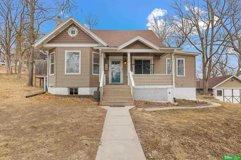 110 W 18 Ave, Bellevue, NE 68123