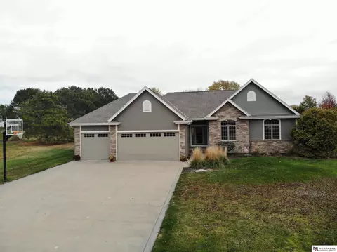 12129 S 202 St, Gretna, NE 68028