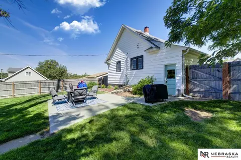 165 Elm St, Springfield, NE 68059 photo 2