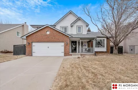 1906 Blue Sage Dr, Papillion, NE 68133