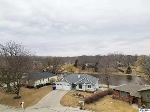 407 E Baronage Dr, Blair, NE 68008