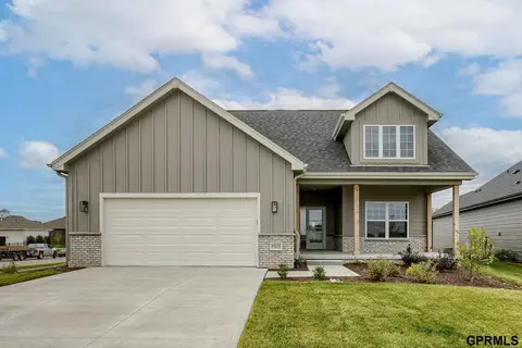 6428 S 208 Ave, Elkhorn, NE 68022