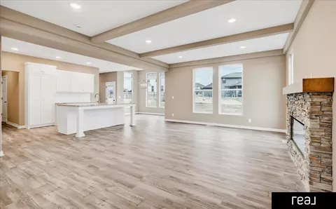 7557 Swallowtail Dr, Papillion, NE 68046