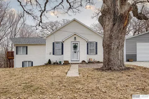423 S 1st St, Plattsmouth, NE 68048