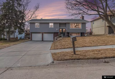 11329 Raleigh Dr, Omaha, NE 68164