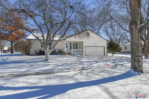 5120 NW 7 St, Lincoln, NE 68521