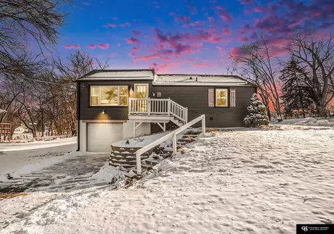 2901 Van Buren St, Bellevue, NE 68005
