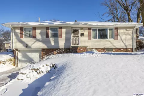 2906 Irene St, Bellevue, NE 68147