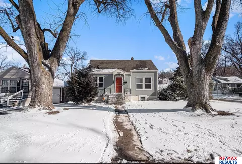 3701 N 38th St, Omaha, NE 68111