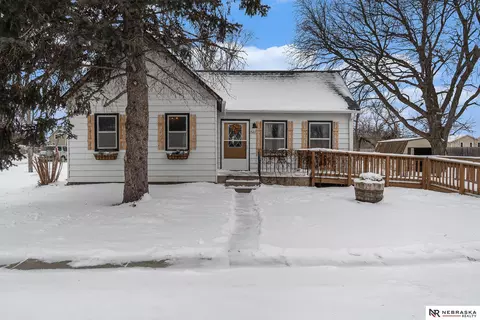 545 Elm St, Greenwood, NE 68366