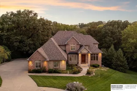 1505 Cobblestone Lane Cir, Bellevue, NE 68005