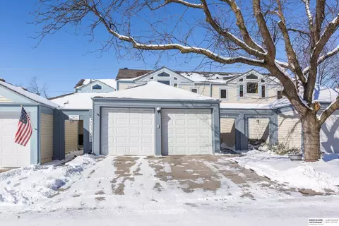 10780 Berry Plz, Omaha, NE 68127
