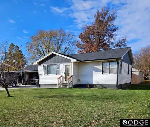 1031 Davenport St, Fremont, NE 68025