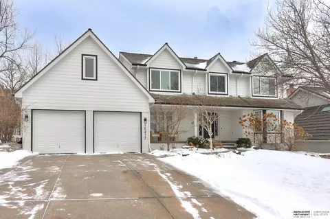 15417 Lloyd St, Omaha, NE 68144