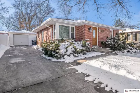 2217 S 36th St, Lincoln, NE 68506
