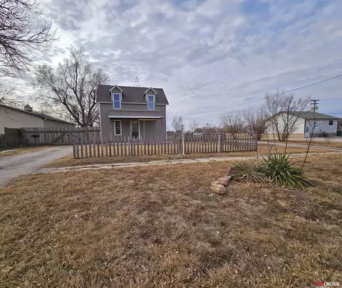 107 S Main St, Saronville, NE 68975