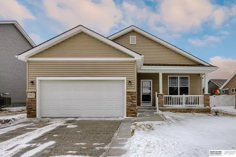 7812 S 184 St, Omaha, NE 68136