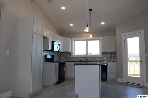 6421 N 12th Ct, Lincoln, NE 68521 photo 9