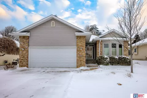 13851 Sahler St, Omaha, NE 68164