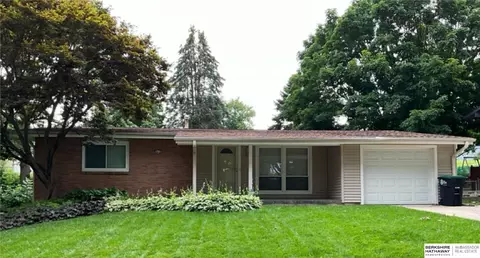 9615 Ohio St, Omaha, NE 68134