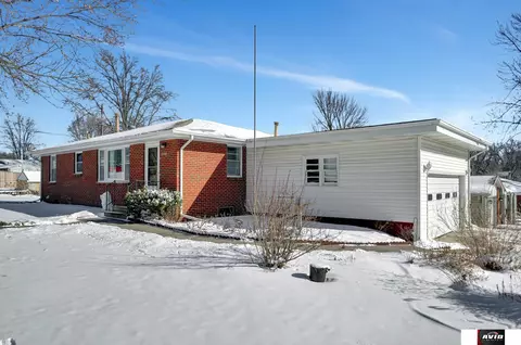 1100 N 69th St, Lincoln, NE 68505