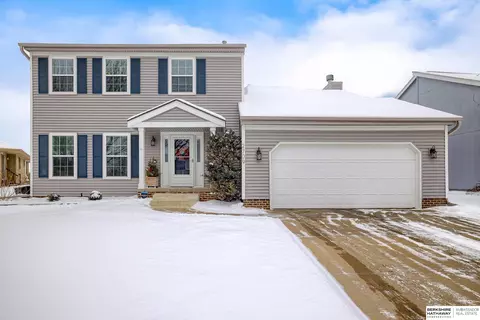 2709 Alberta Ave, Bellevue, NE 68147