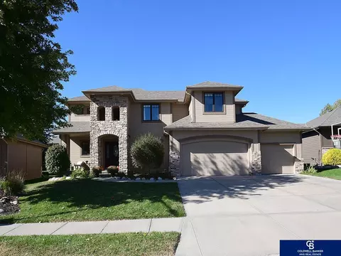 714 S 200th St, Elkhorn, NE 68022