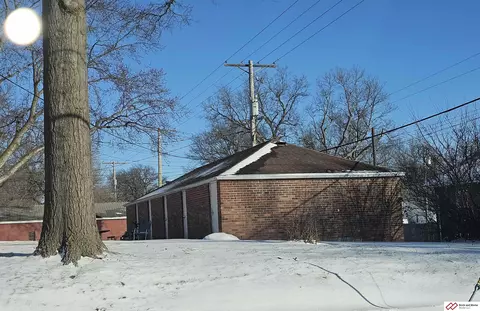 434 N 8th St, Beatrice, NE 68310 photo 3