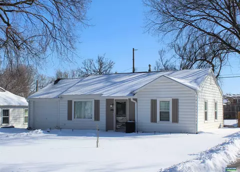 240 S 46th St, Lincoln, NE 68510