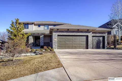 3305 S 188th St, Omaha, NE 68130