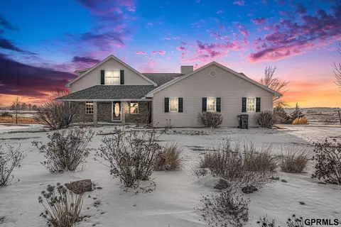 5601 Grace Ln, Lincoln, NE 68527