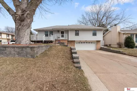 3617 N 95th St, Omaha, NE 68134
