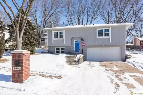8603 S 46th St, Omaha, NE 68157