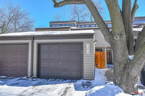 4304 Allendale Ct, Lincoln, NE 68516