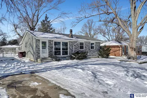 521 NW 9th St, Lincoln, NE 68528