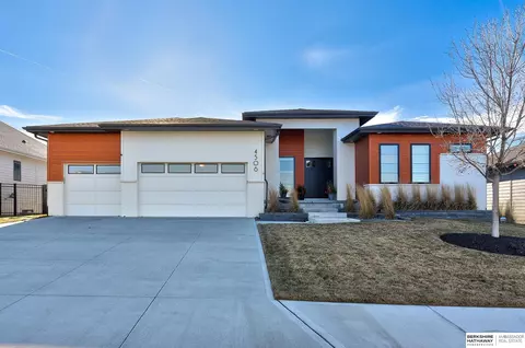 4506 S 220th St, Omaha, NE 68022