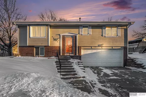13967 Meadows Pkwy, Omaha, NE 68138
